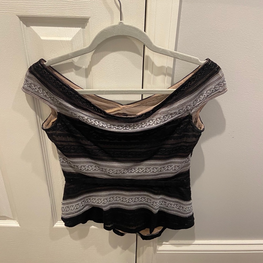 BCBG top